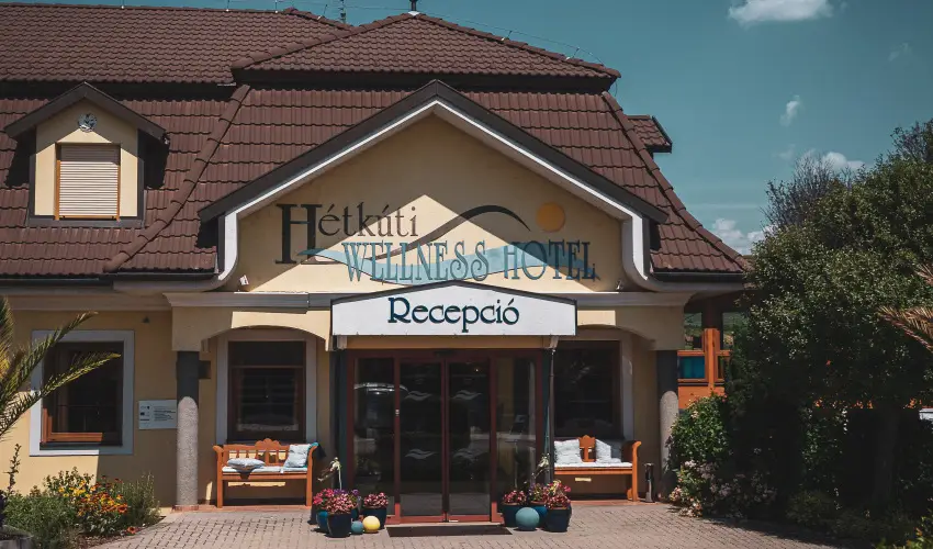 Htkti Wellness Hotel & Lovaspark Mr - Hsvt