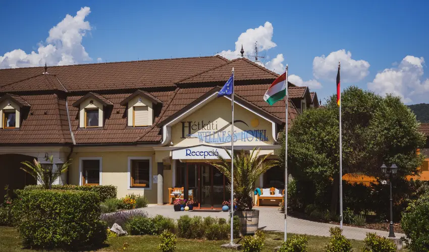 Htkti Wellness Hotel & Lovaspark Mr - Hsvt