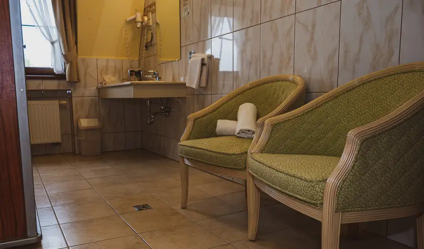 Htkti Wellness Hotel & Lovaspark Mr - Hsvt