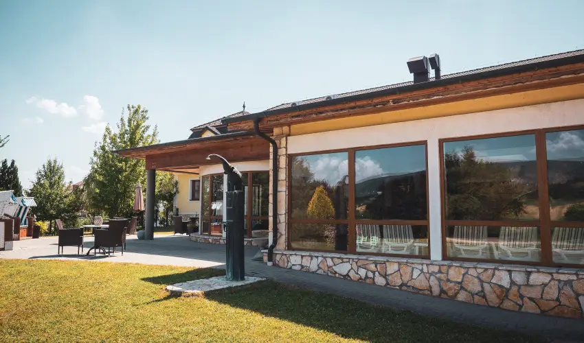 Htkti Wellness Hotel & Lovaspark Mr - Hsvt