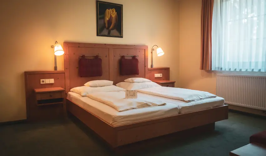 Htkti Wellness Hotel & Lovaspark Mr - Hsvt