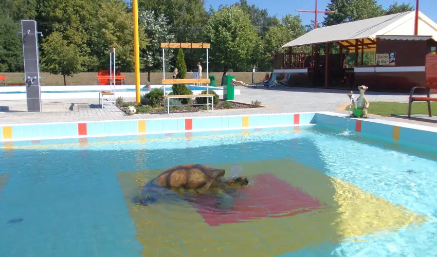 H�forr�s �d�l�- �s Lak�ssz�vetkezet Gyula - H�sv�t