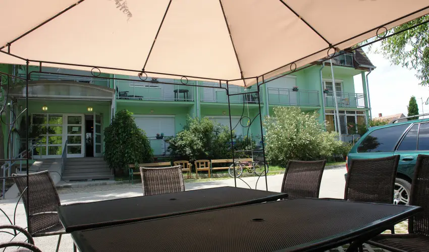 HoldLux Apartmanok S�rv�r - H�sv�t (min. 2 �j)