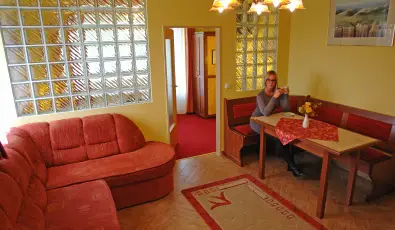 HoldLux Apartmanok S�rv�r