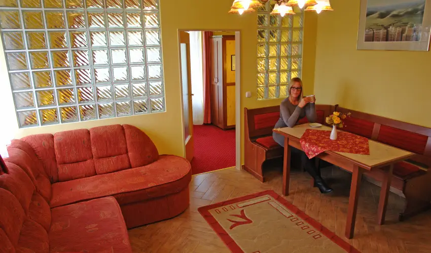 HoldLux Apartmanok S�rv�r - H�sv�t (min. 2 �j)