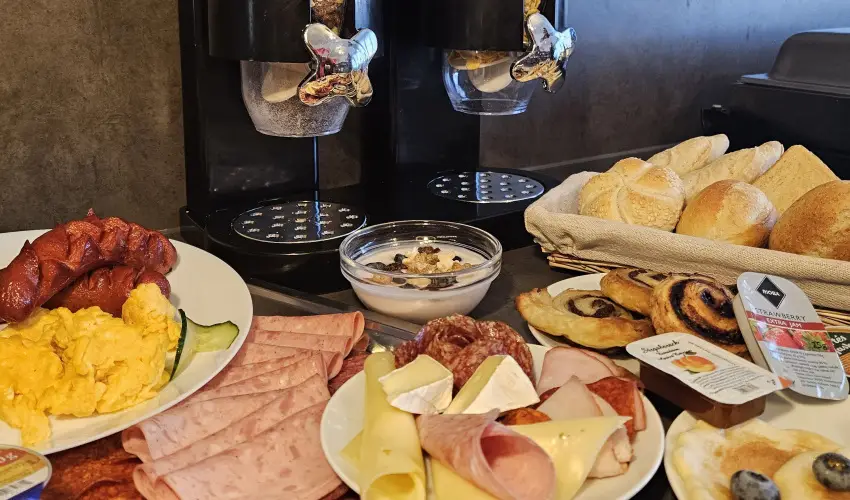 Holdvirg Hotel Srvr - Hsvt 