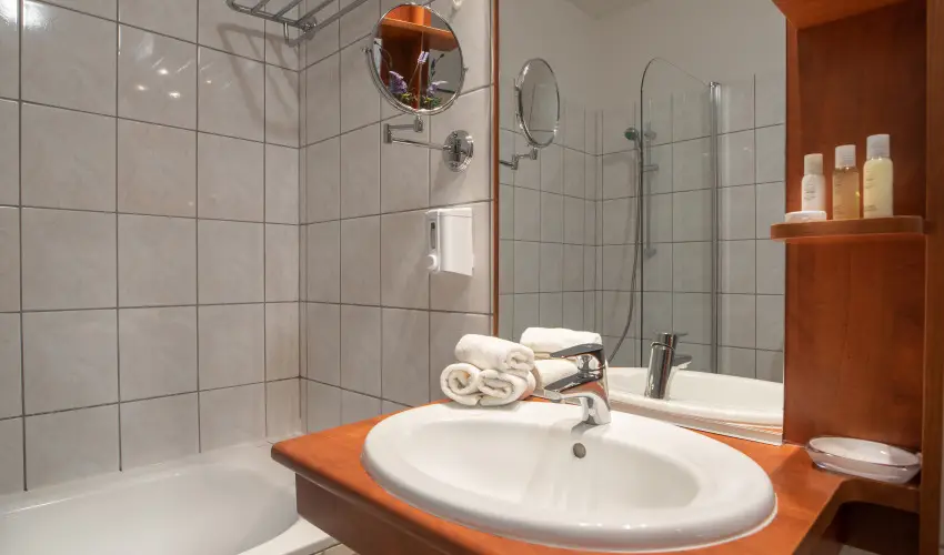 Holdvirg Hotel Srvr - Hsvt 