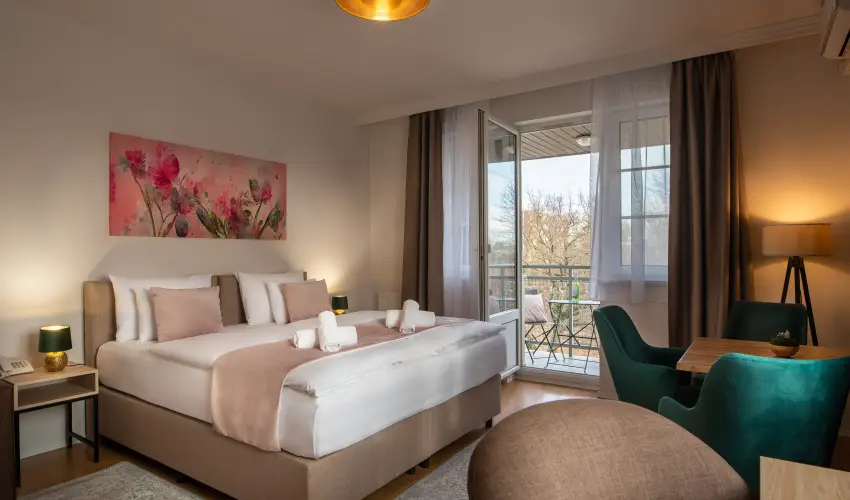 Holdvirg Hotel Srvr - Hsvt 