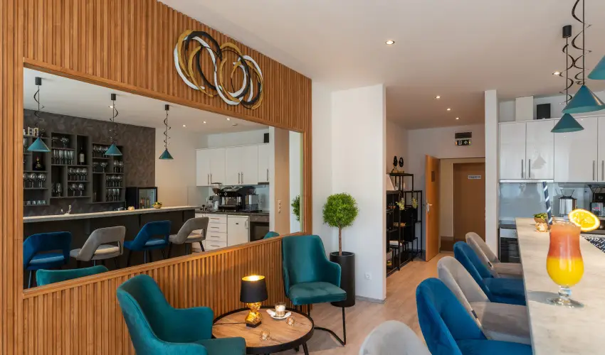 Holdvirg Hotel Srvr - Hsvt 