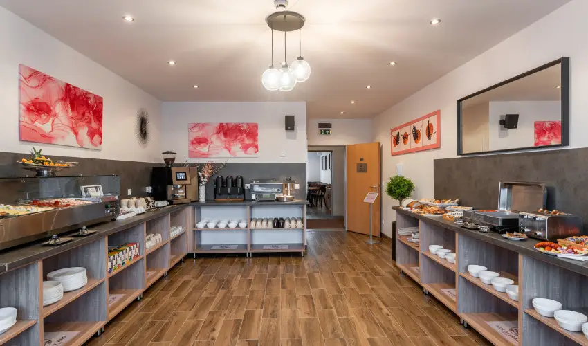 Holdvirg Hotel Srvr - Hsvt 