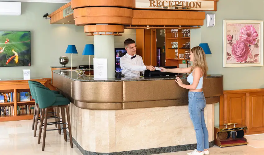 Holiday Club Apartman Hotel Hvz Hvz - Hsvt (min. 2 j)