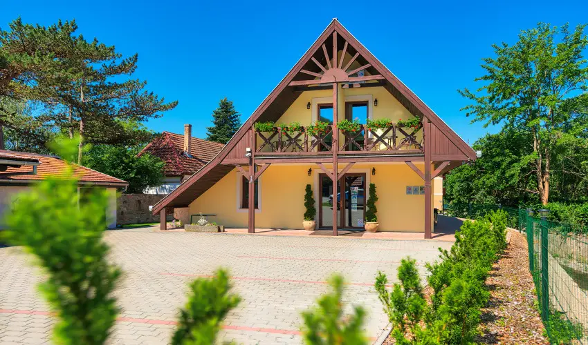 Honti Panzi Visegrd - Hsvt