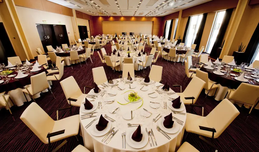 Abacus Business & Wellness Hotel Herceghalom - Hsvt 