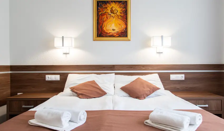 Hotel rpd Tatabnya - Hsvt 