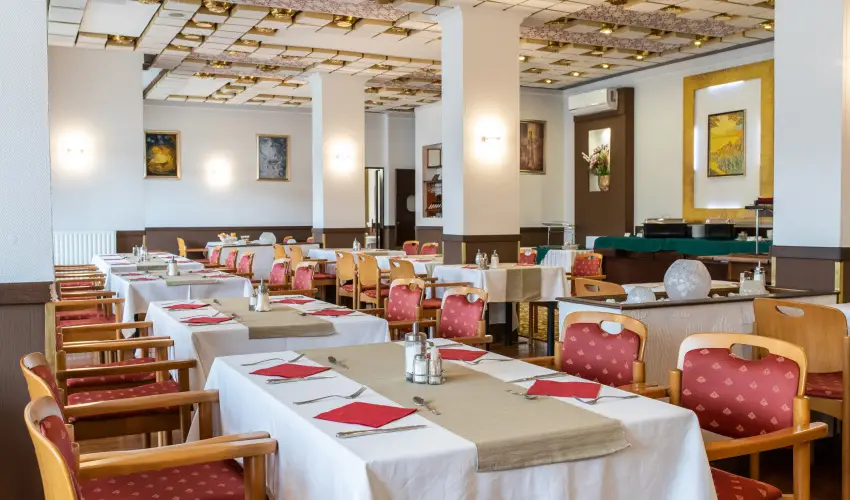 Hotel rpd Tatabnya - Hsvt 