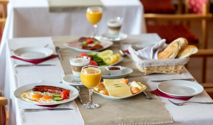 Hotel rpd Tatabnya - Hsvt 