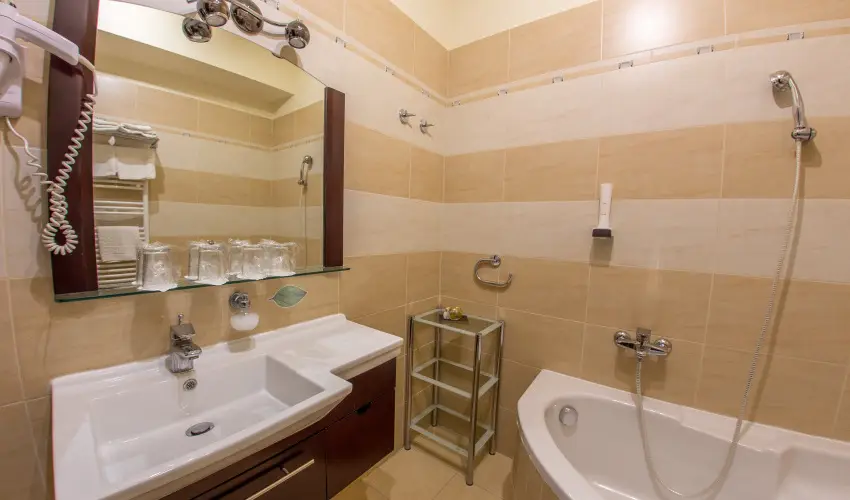 Hotel Aurum Hajdszoboszl - Hsvt (min. 3 j)