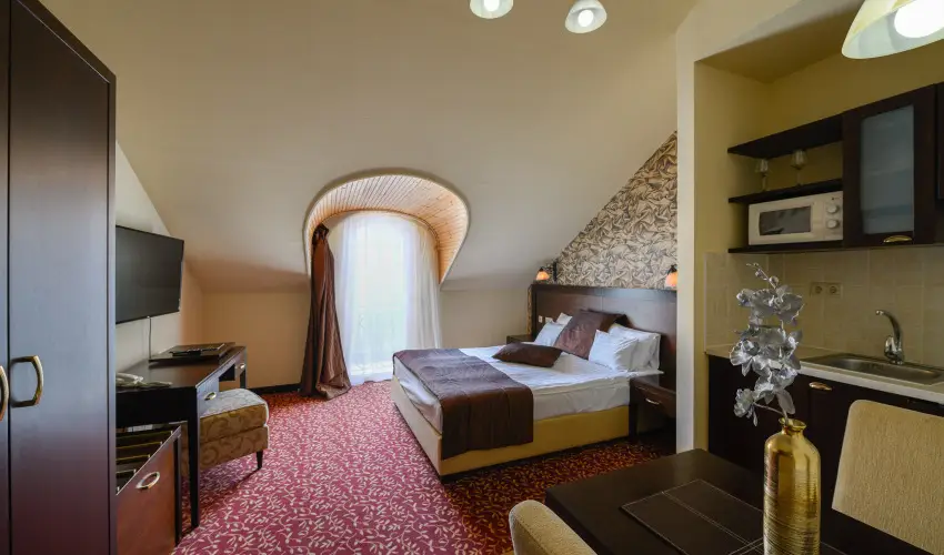 Hotel Aurum Hajdszoboszl - Hsvt (min. 3 j)