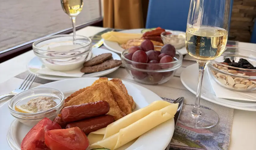 Hotel Bassiana S�rv�r - H�sv�t
