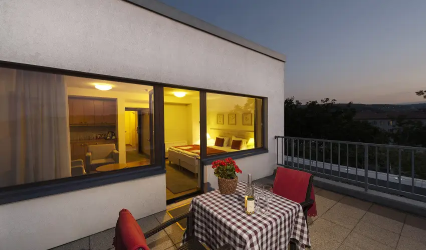 Hotel Castle Garden Budapest - Hsvt - teljes elrefizetssel