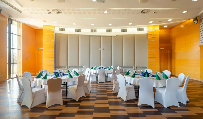 Hotel Eger & Park Eger - H�sv�t (min. 2 �j)