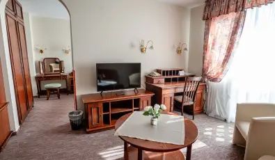 Hotel Erzs�bet H�v�z