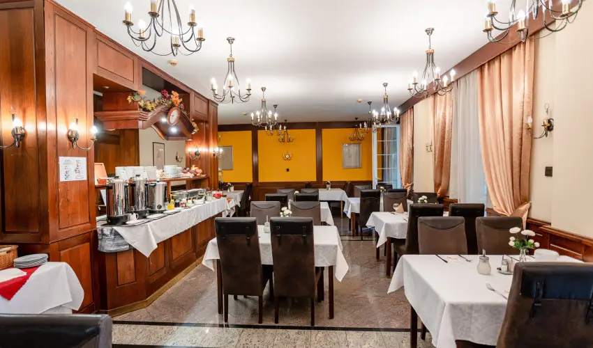 Hotel Erzs�bet H�v�z - H�sv�t - teljes el�refizet�ssel