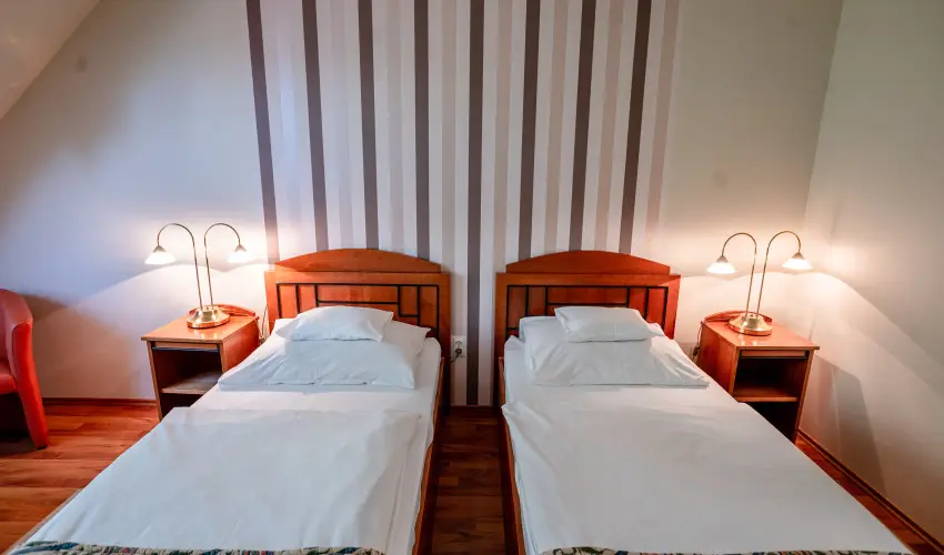 Hotel Erzs�bet H�v�z - H�sv�t - teljes el�refizet�ssel