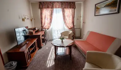 Hotel Erzs�bet H�v�z