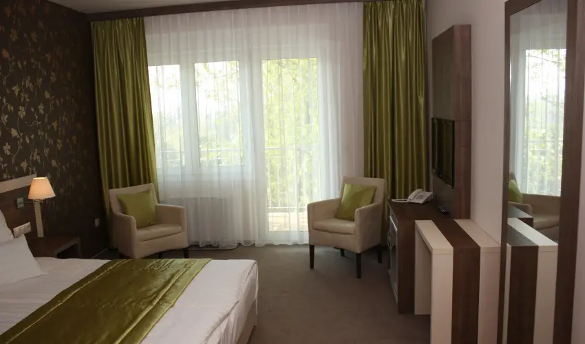 Hotel Eur�pa Gunaras Domb�v�r - H�sv�t (min. 3 �j)