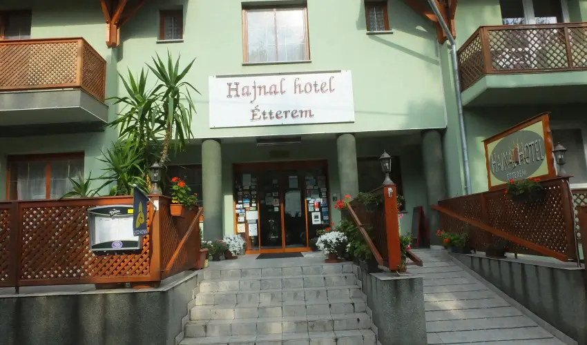 Hajnal Hotel Mez�k�vesd - H�sv�t