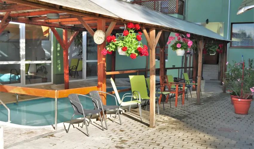 Hajnal Hotel Mez�k�vesd - H�sv�t