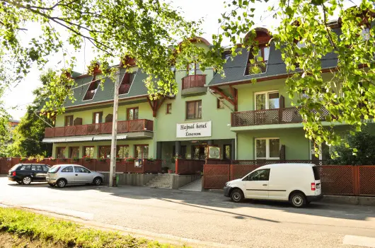 Hajnal Hotel - H�sv�t