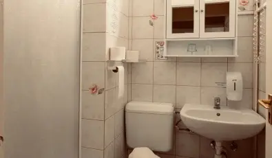 Hajnal Hotel Mez�k�vesd