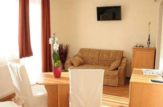 Hotel Halszkert - Kt nnep kztt (min. 2 j)