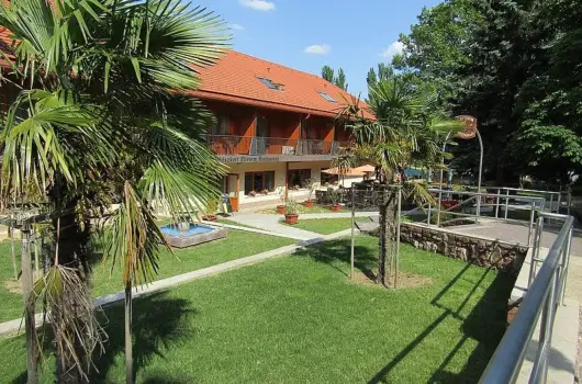 Hotel Halszkert - Hsvt (min. 2 j)