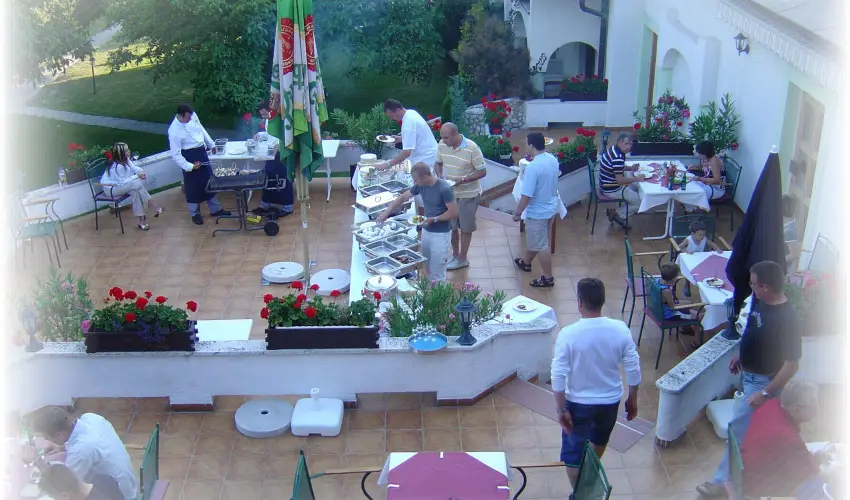 Hasik Hotel D�br�nte - H�sv�t (min. 2 �j)