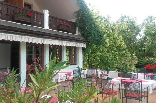 Hasik Hotel - H�sv�t (min. 2 �j)