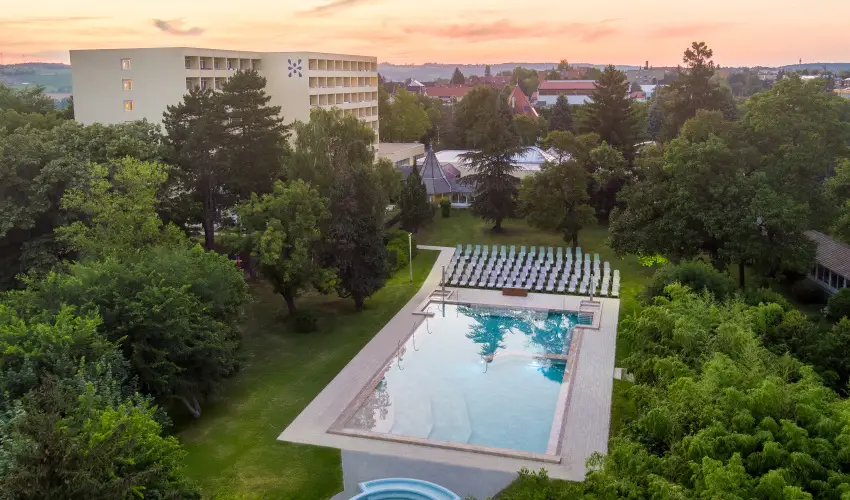 Hunguest Hotel Helios H�v�z - Tavaszi sz�net �s H�sv�t H�v�zen (min. 3 �j)