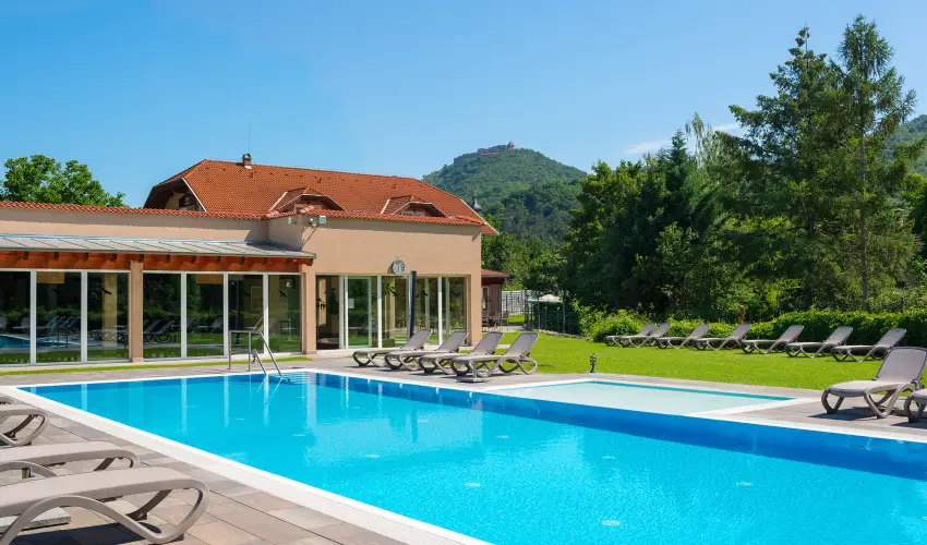 Hotel Honti Wellness �s Konferencia Sz�lloda Visegr�d - H�sv�t (min. 2 �j)