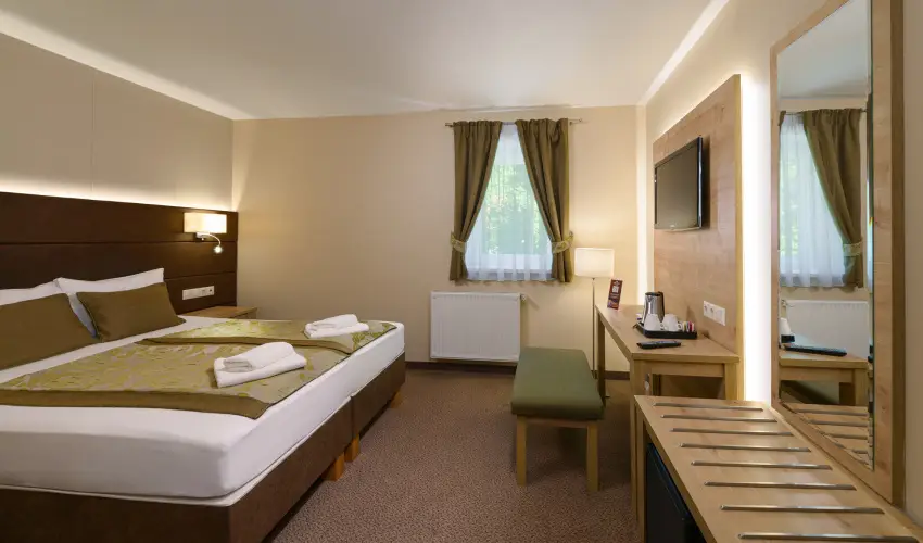 Hotel Honti Wellness �s Konferencia Sz�lloda Visegr�d - H�sv�t (min. 2 �j)