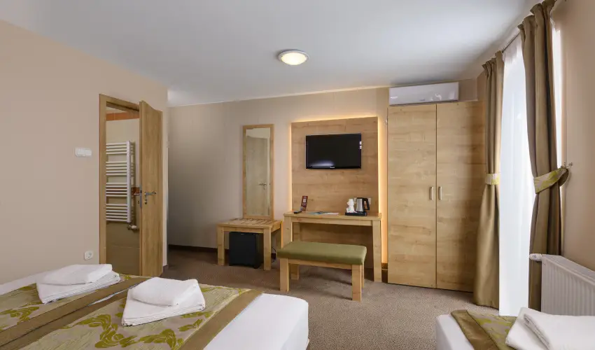 Hotel Honti Wellness �s Konferencia Sz�lloda Visegr�d - H�sv�t (min. 2 �j)