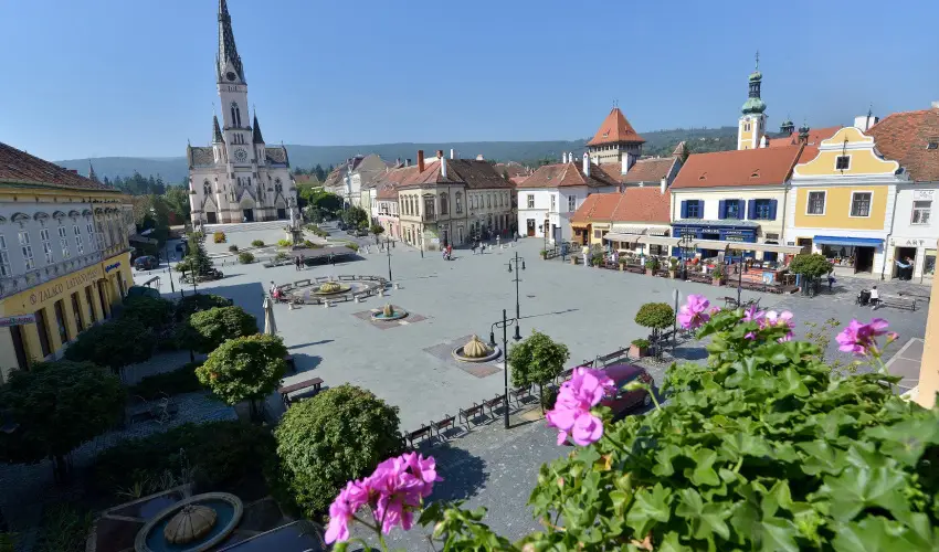 Hotel rottk Kszeg - Kisvrosi hsvt (min. 2 j)