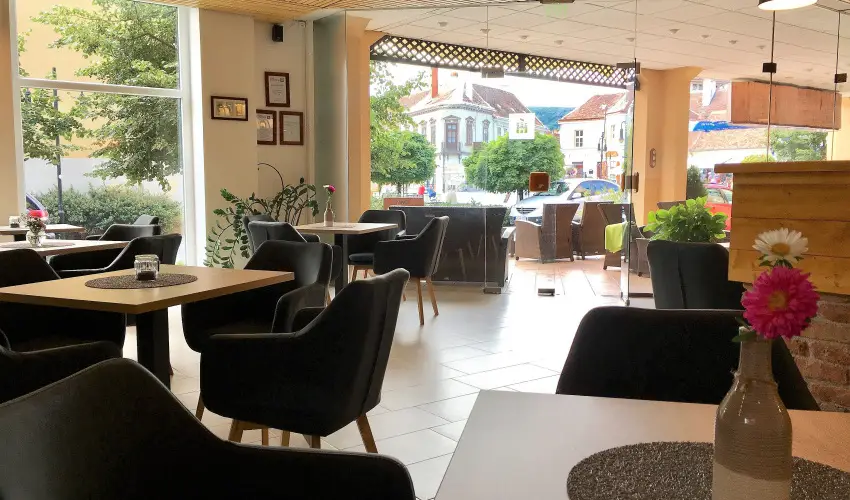 Hotel rottk Kszeg - Kisvrosi hsvt (min. 2 j)