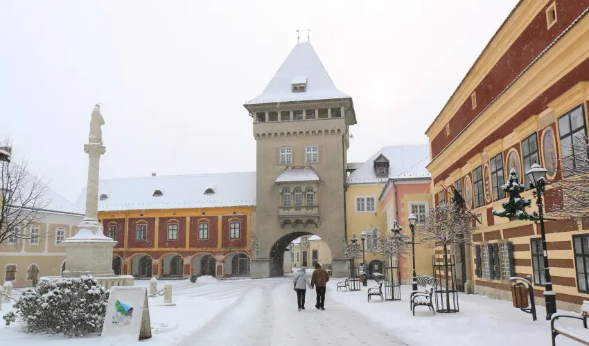 Hotel rottk Kszeg - Kisvrosi hsvt (min. 2 j)