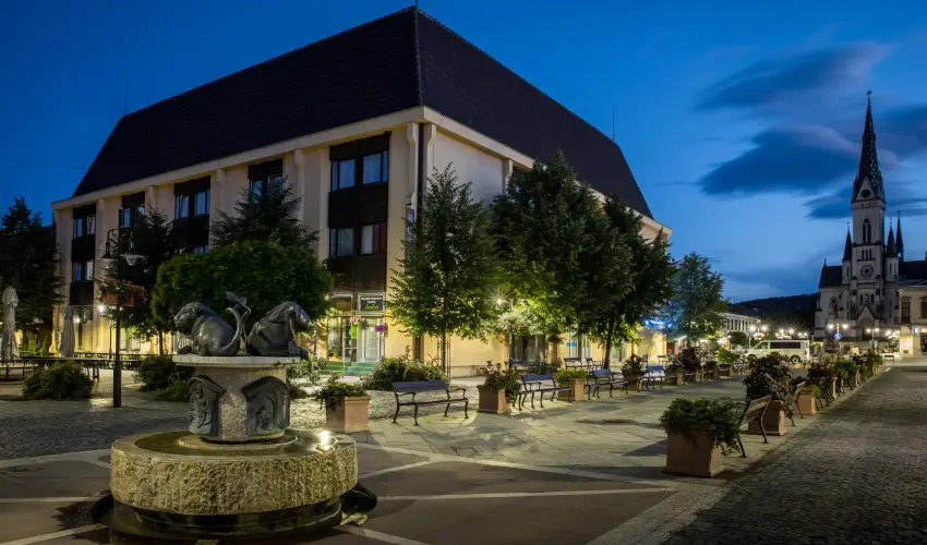 Hotel rottk Kszeg - Kisvrosi hsvt (min. 2 j)