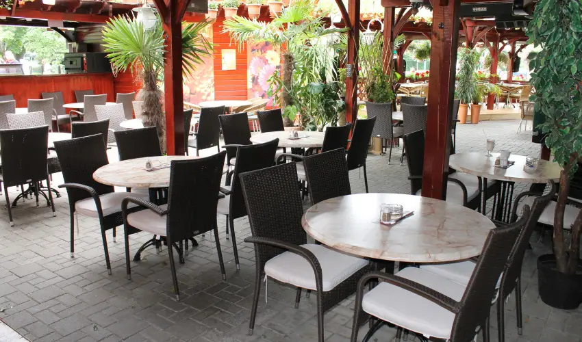 Hotel J�rja Hajd�szoboszl� - H�sv�t (min. 3 �j)