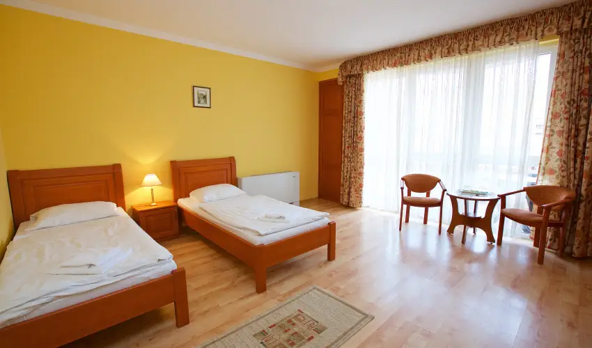 Hotel J�rja Hajd�szoboszl� - H�sv�t (min. 3 �j)
