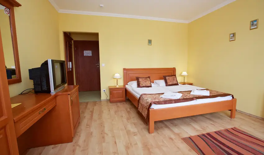Hotel J�rja Hajd�szoboszl� - H�sv�t (min. 3 �j)