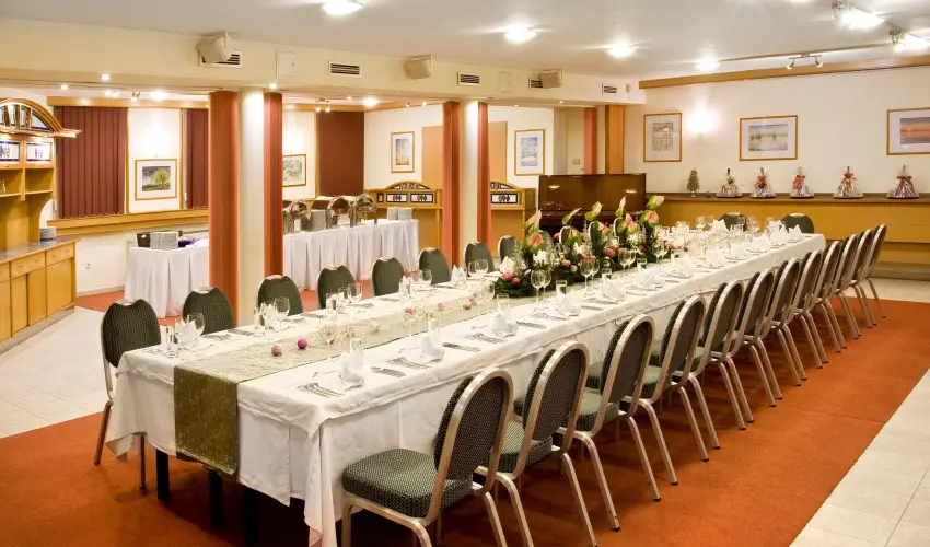 Hotel Klvria Gyr - Hsvt